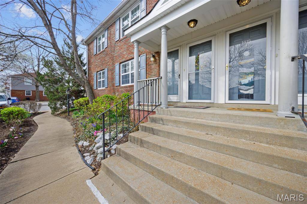 1419 Bluebird TER, St Louis, MO 63144
