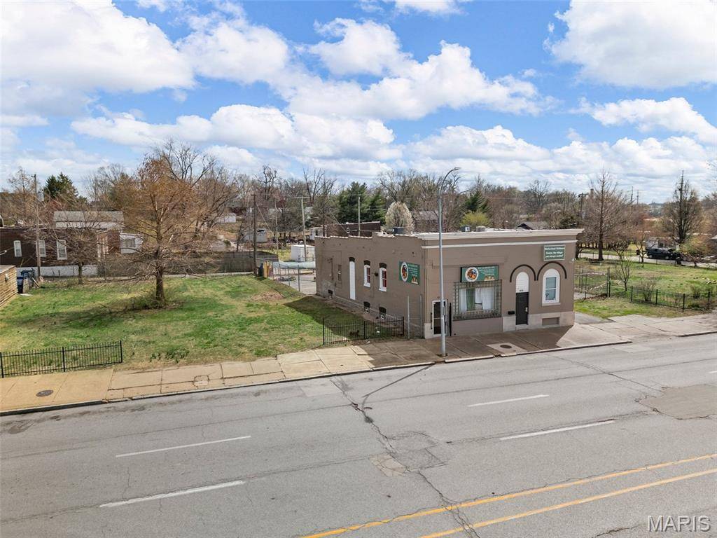 8212 Alabama AVE, St Louis, MO 63111