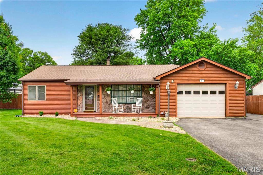 114 Central AVE, O'fallon, IL 62269