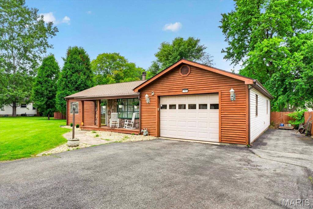 114 Central AVE, O'fallon, IL 62269