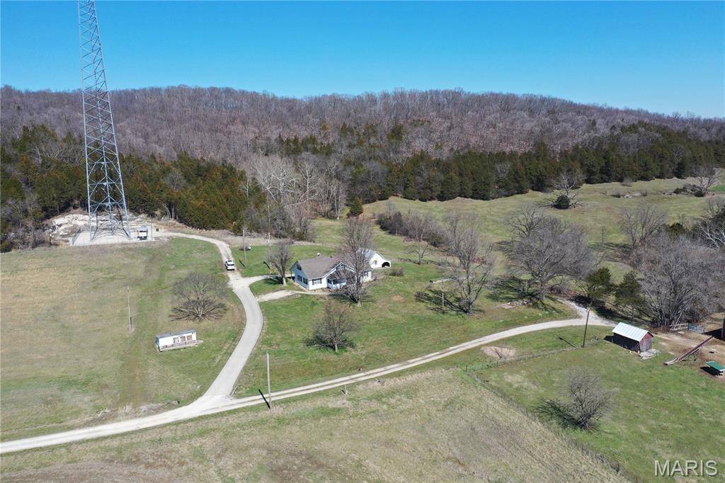 14 Meador LN, New Florence, MO 63363
