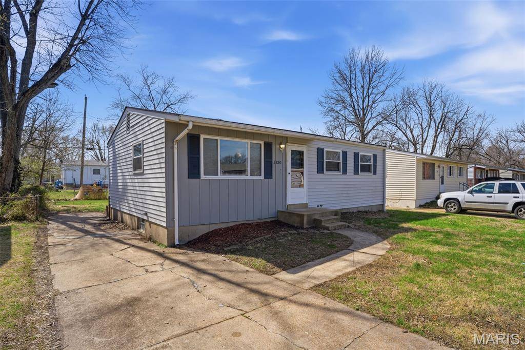 1130 Congress AVE, St Louis, MO 63138