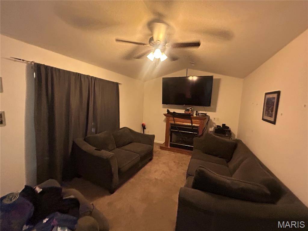442 Sinclair AVE, Roxana, IL 62087