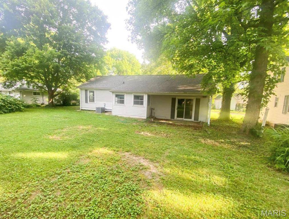 608 E South ST, Greenville, IL 62246