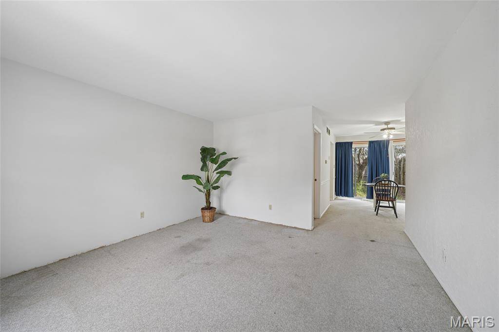 140 Burtonwood DR, Ballwin, MO 63011