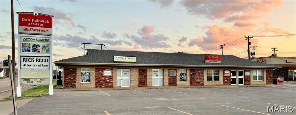 3723 Nameoki RD, Granite City, IL 62040
