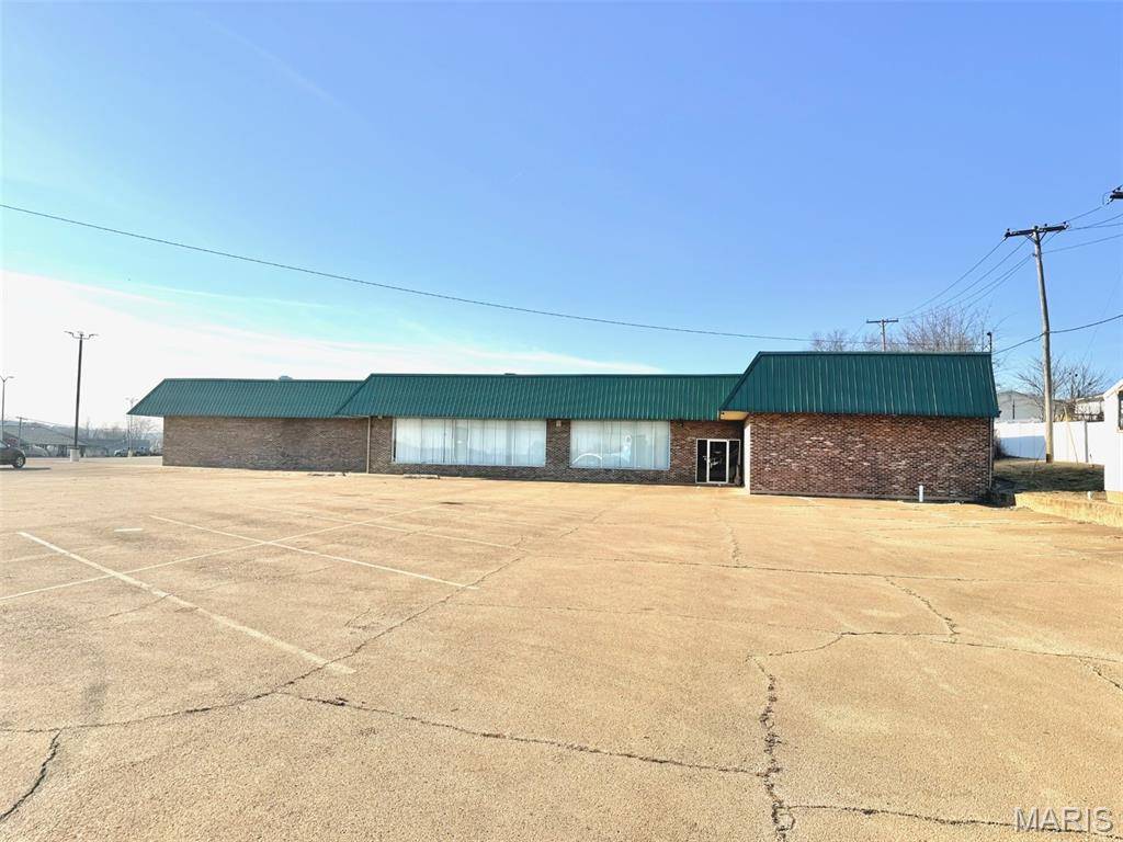 208 Lincoln DR, Fredericktown, MO 63645