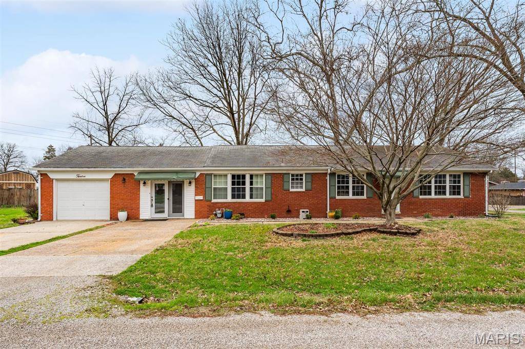 12 Saint James AVE, Swansea, IL 62226