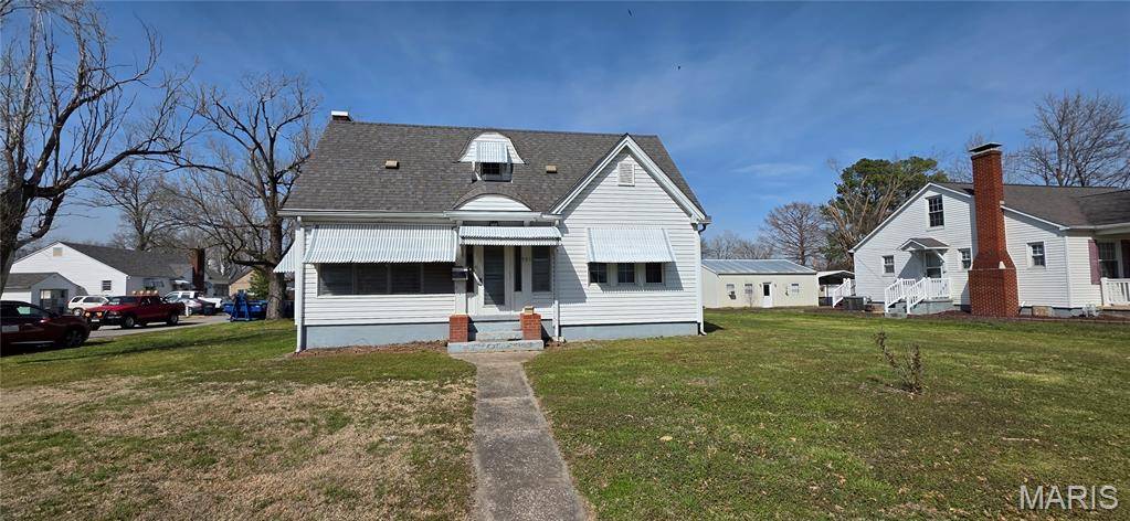 901 E Main ST, Steeleville, IL 62288