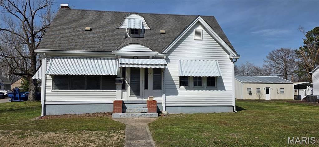 901 E Main ST, Steeleville, IL 62288