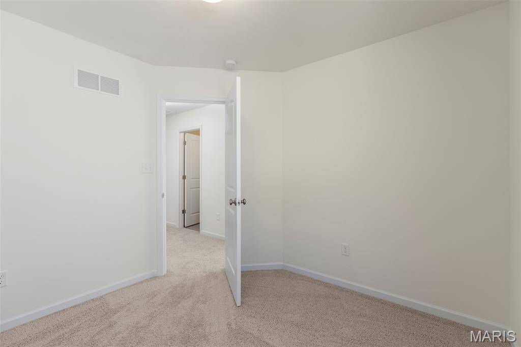 1039 Clover Hill DR, Sullivan, MO 63080