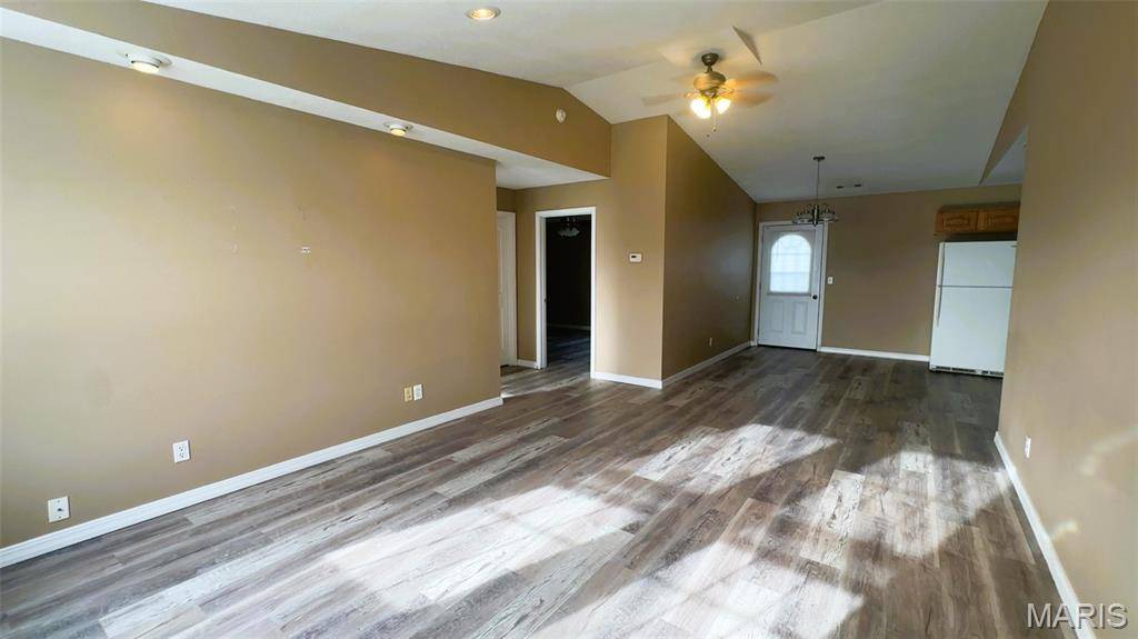 703 Patti LN, Dexter, MO 63841