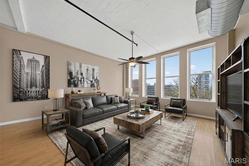 1501 Locust ST #408, St Louis, MO 63103