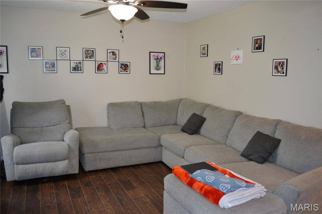 103 Hickory Valley RD, St Robert, MO 65584