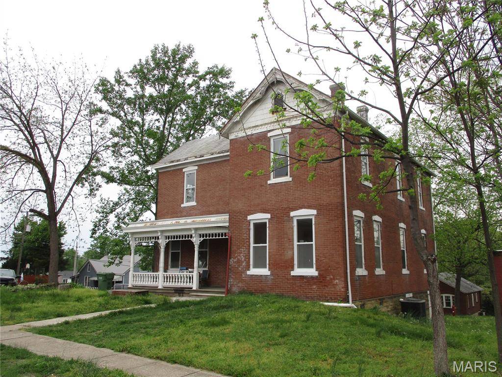 1009 Swanwick ST, Chester, IL 62233