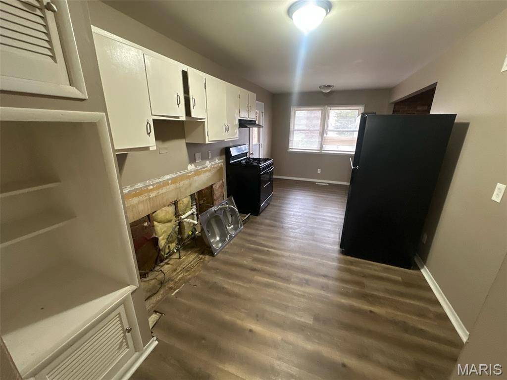 2015 Derhake RD, Florissant, MO 63033