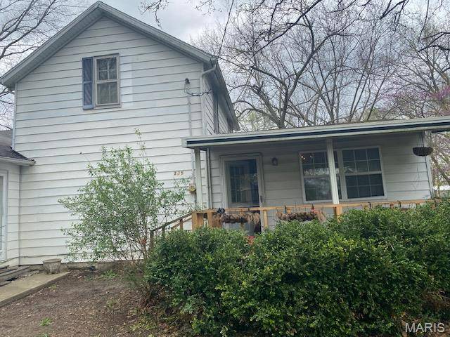 285 W 2nd ST, Oakdale, IL 62268