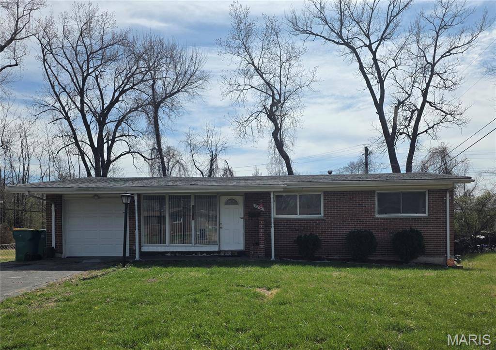 2264 Hudson RD, Unincorporated, MO 63136