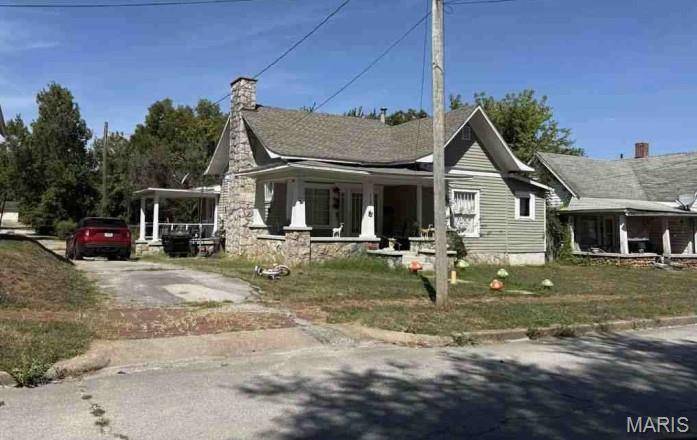 410 N High ST, Neosho, MO 64850