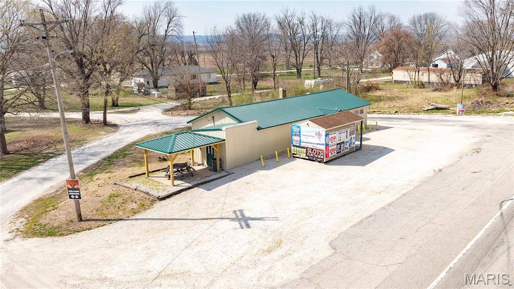 20861 State Highway 100, Fieldon, IL 62031