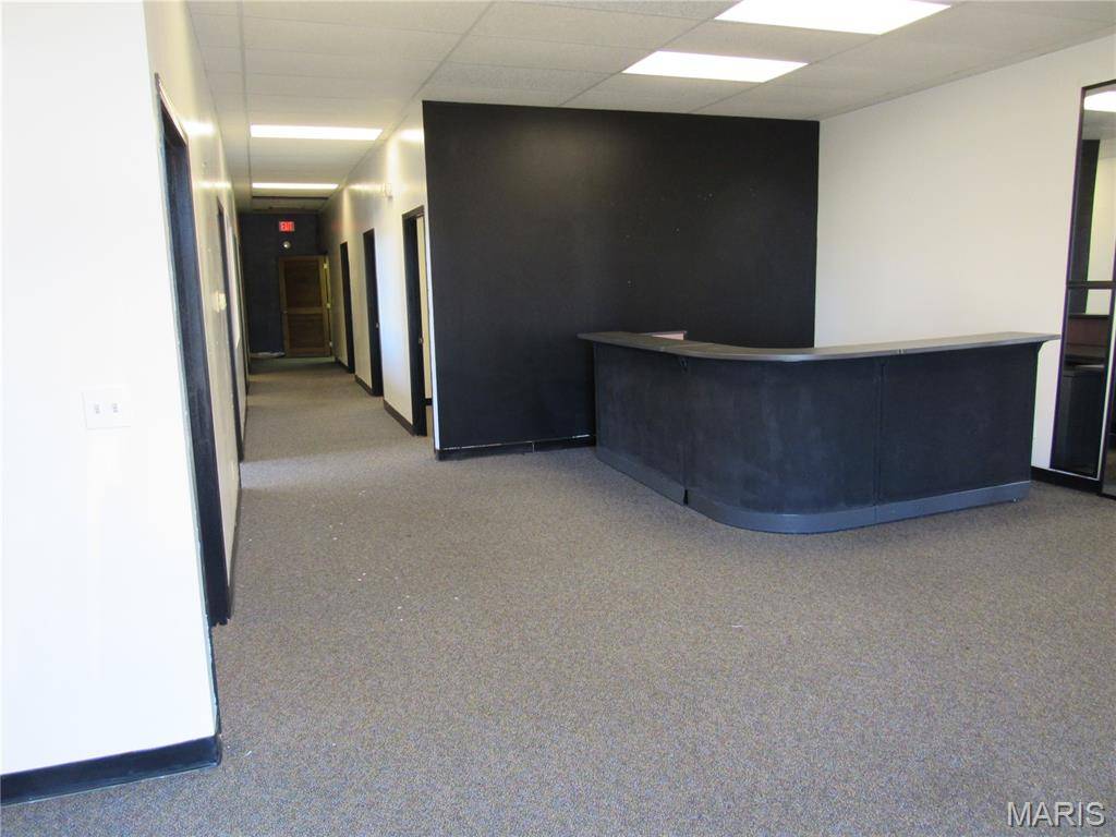 237 E Center DR #C, Alton, IL 62002