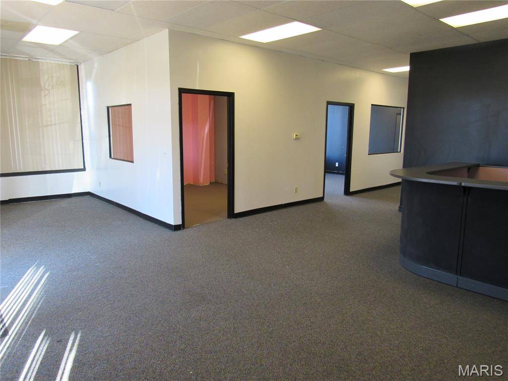 237 E Center DR #C, Alton, IL 62002