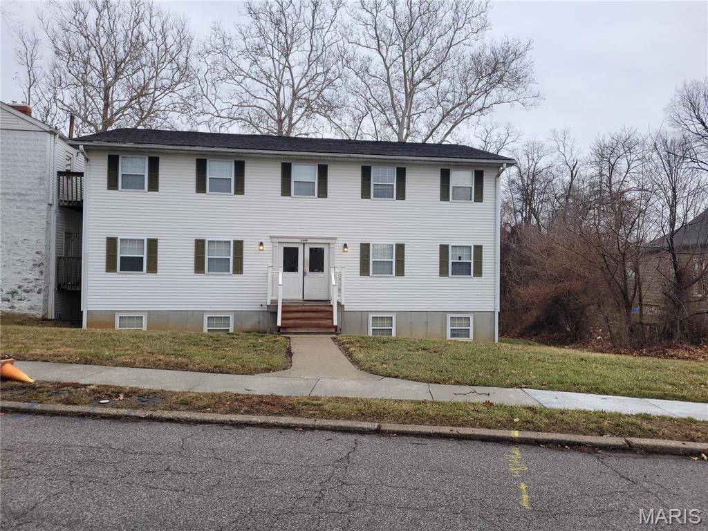 2705 College AVE, Alton, IL 62002