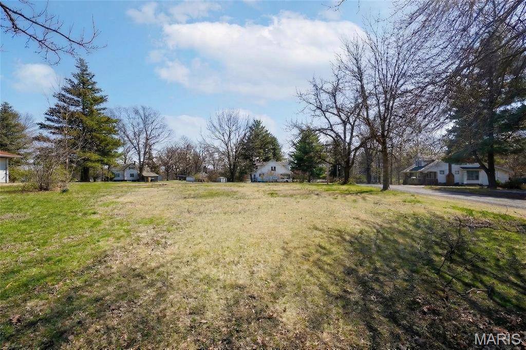 305 Shelby ST, Gillespie, IL 62033