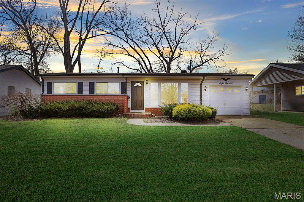 800 Babler DR, Florissant, MO 63031