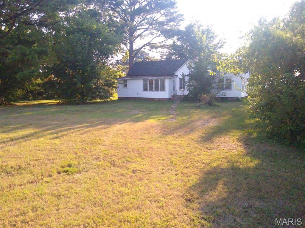 1020 Krause AVE, Willisville, IL 62997