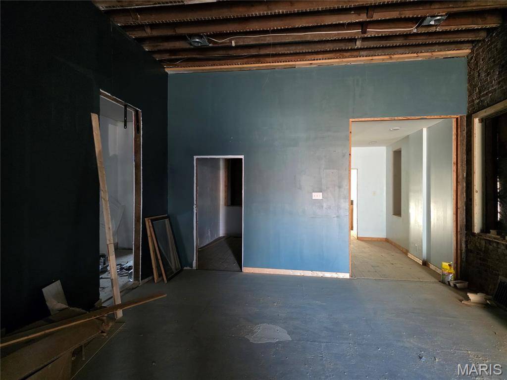 7726 Minnesota AVE, St Louis, MO 63111