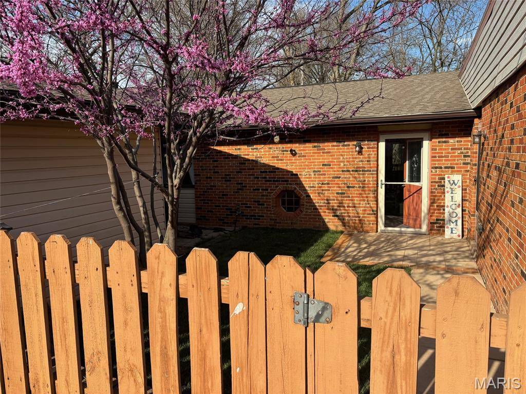 6 Parkridge, Belleville, IL 62226