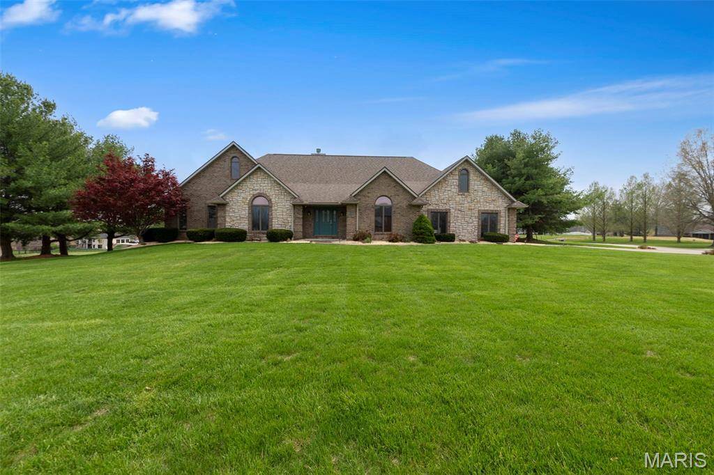 2305 Saint Andrews CTS, Jackson, MO 63755