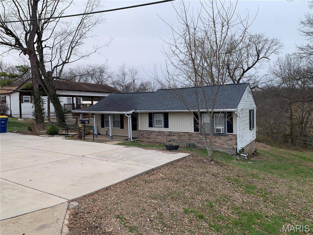 1218 S 5th ST, De Soto, MO 63020