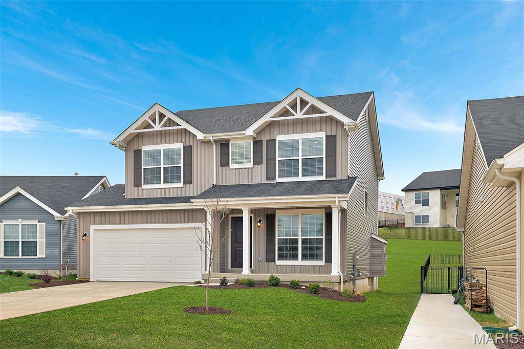 360 Winding Bluffs CT, Fenton, MO 63026