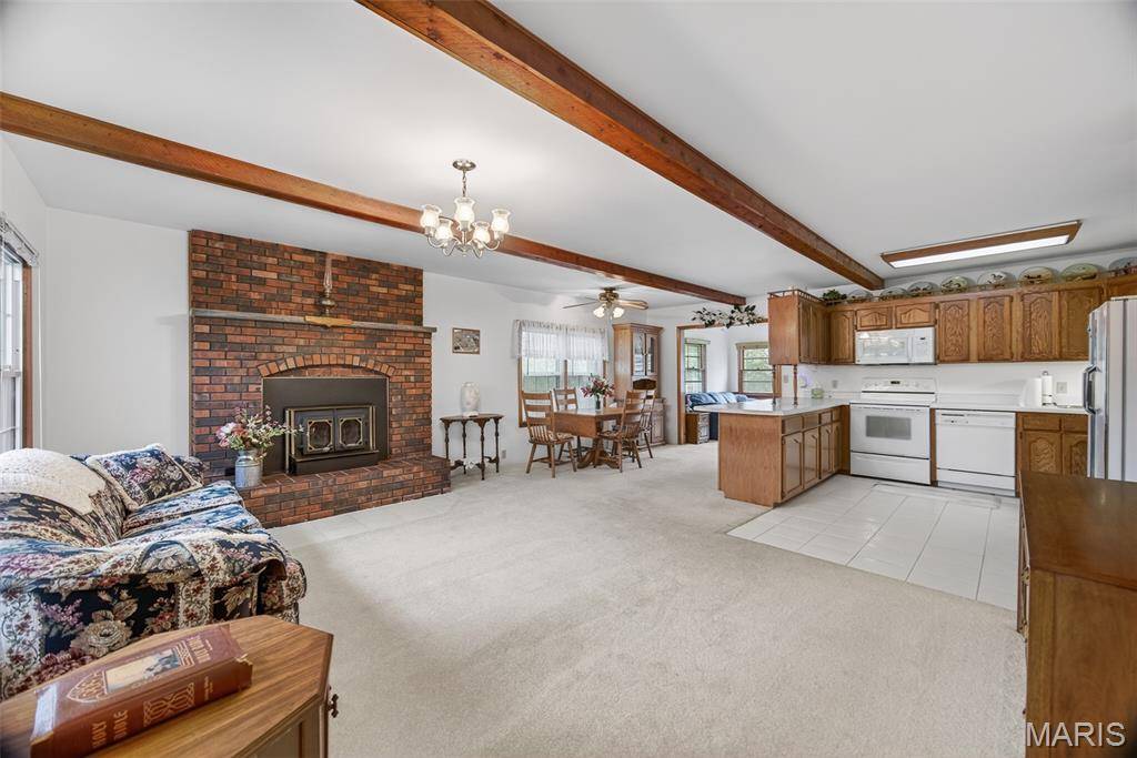 12831 Highway 64, Lebanon, MO 65536