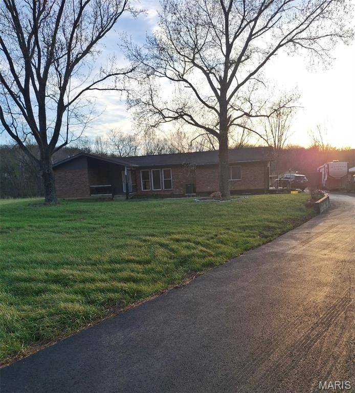 8191 State Road Bb, Hillsboro, MO 63050