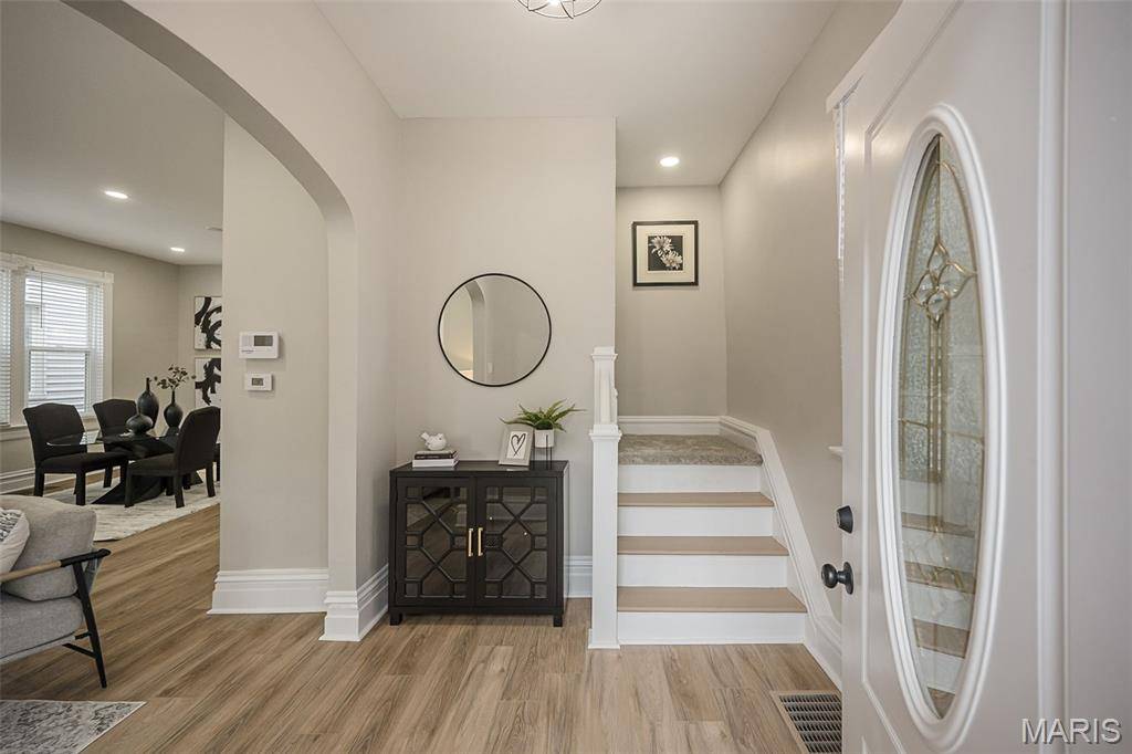 5507 Vermont AVE, St Louis, MO 63111