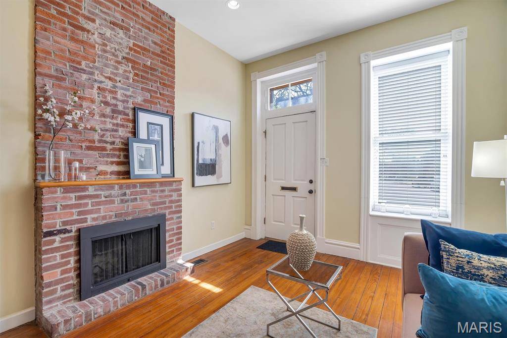 1911 Lynch ST, St Louis, MO 63118