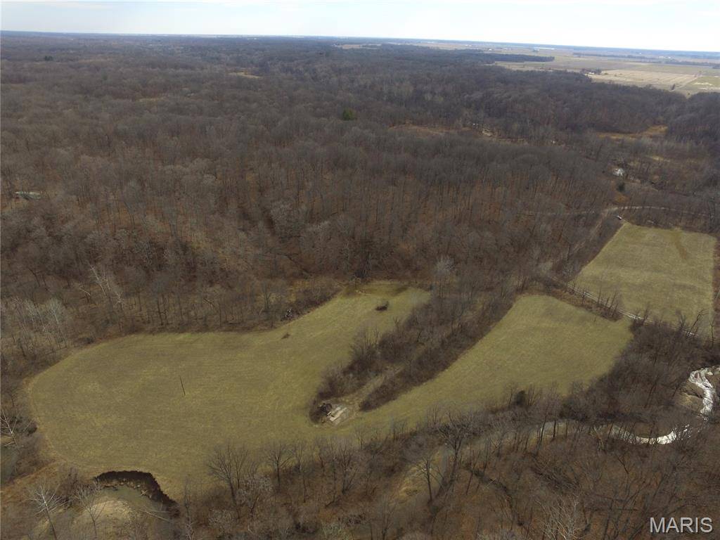 000 E 1800 E, St Elmo, IL 62249