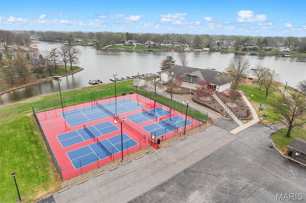 753 Boulevard De Cannes, Edwardsville, IL 62025