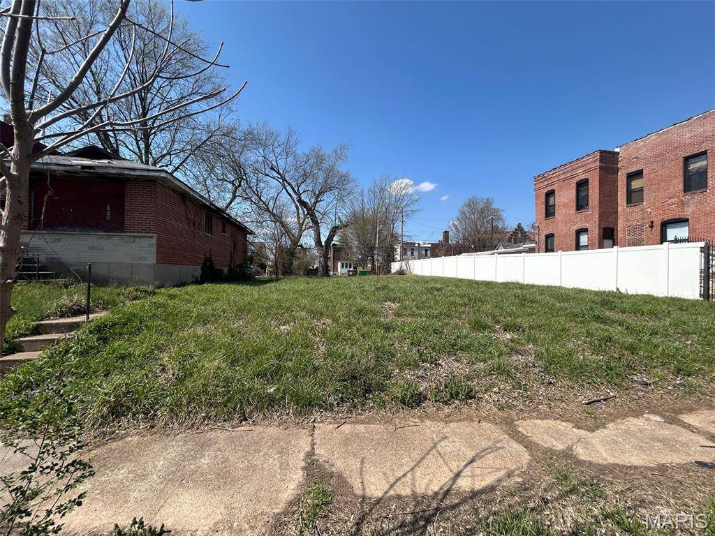 7009 Michigan AVE, St Louis, MO 63111