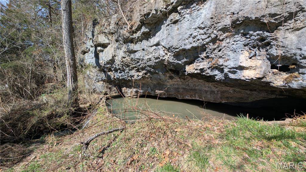 567 Highway D, Bland, MO 65014