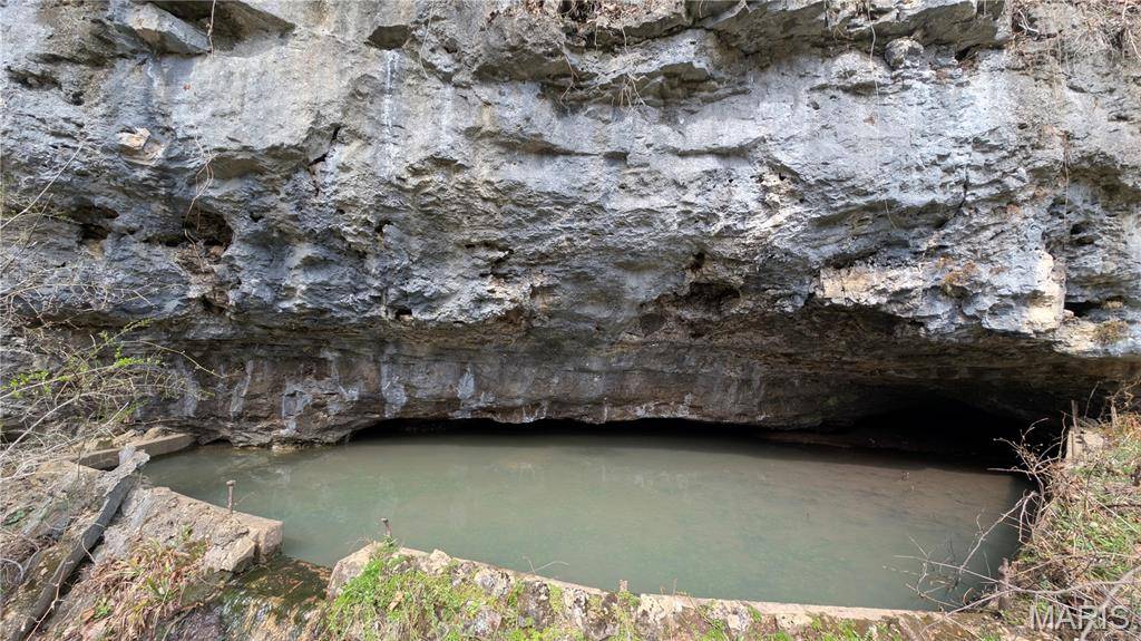 567 Highway D, Bland, MO 65014