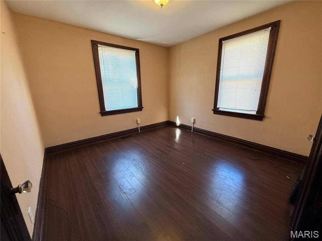 8312 Carl AVE, Jennings, MO 63136