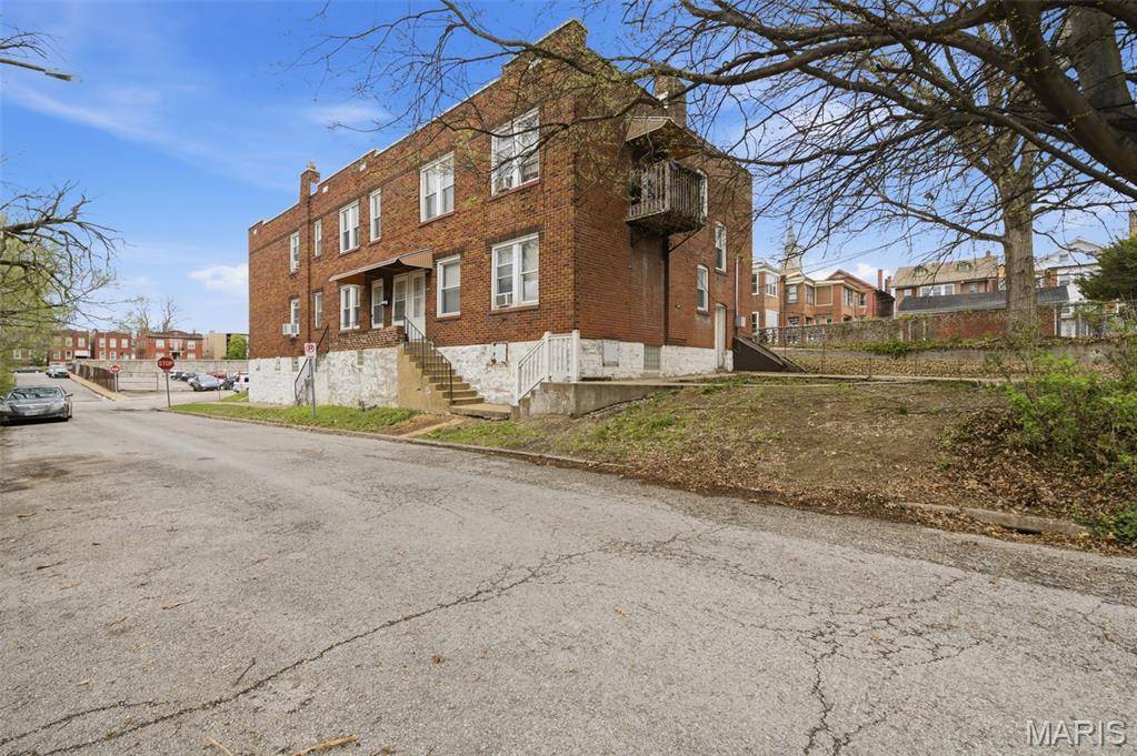 4260 Michigan AVE, St Louis, MO 63111
