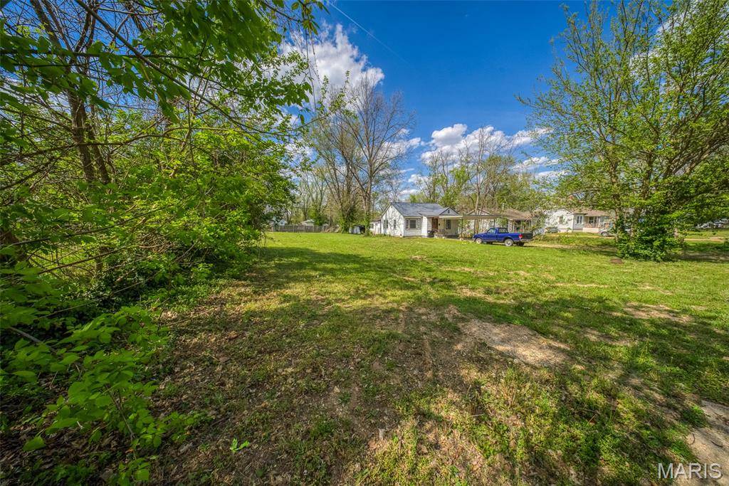 315 E Eldon ST, St James, MO 65559