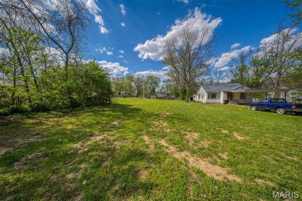 315 E Eldon ST, St James, MO 65559
