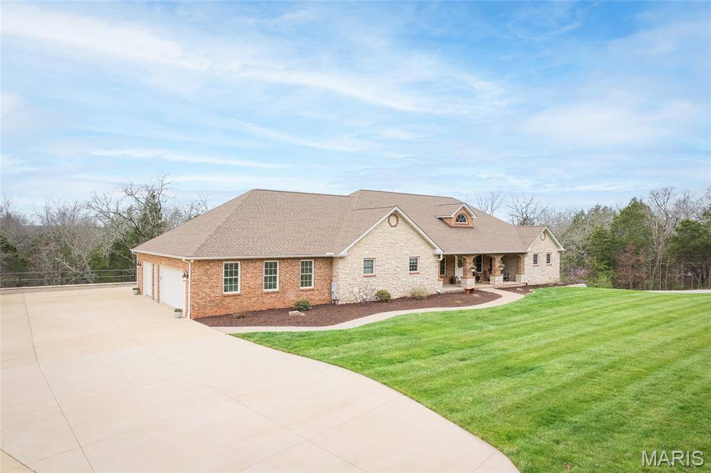 130 Valley Oaks LN, Union, MO 63084