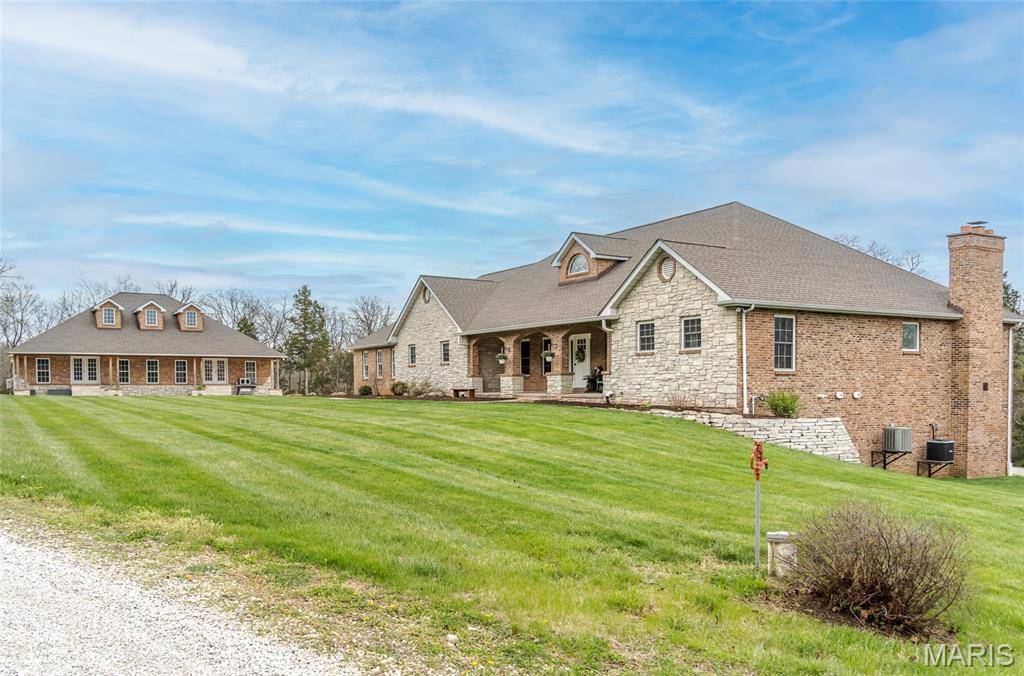 130 Valley Oaks LN, Union, MO 63084